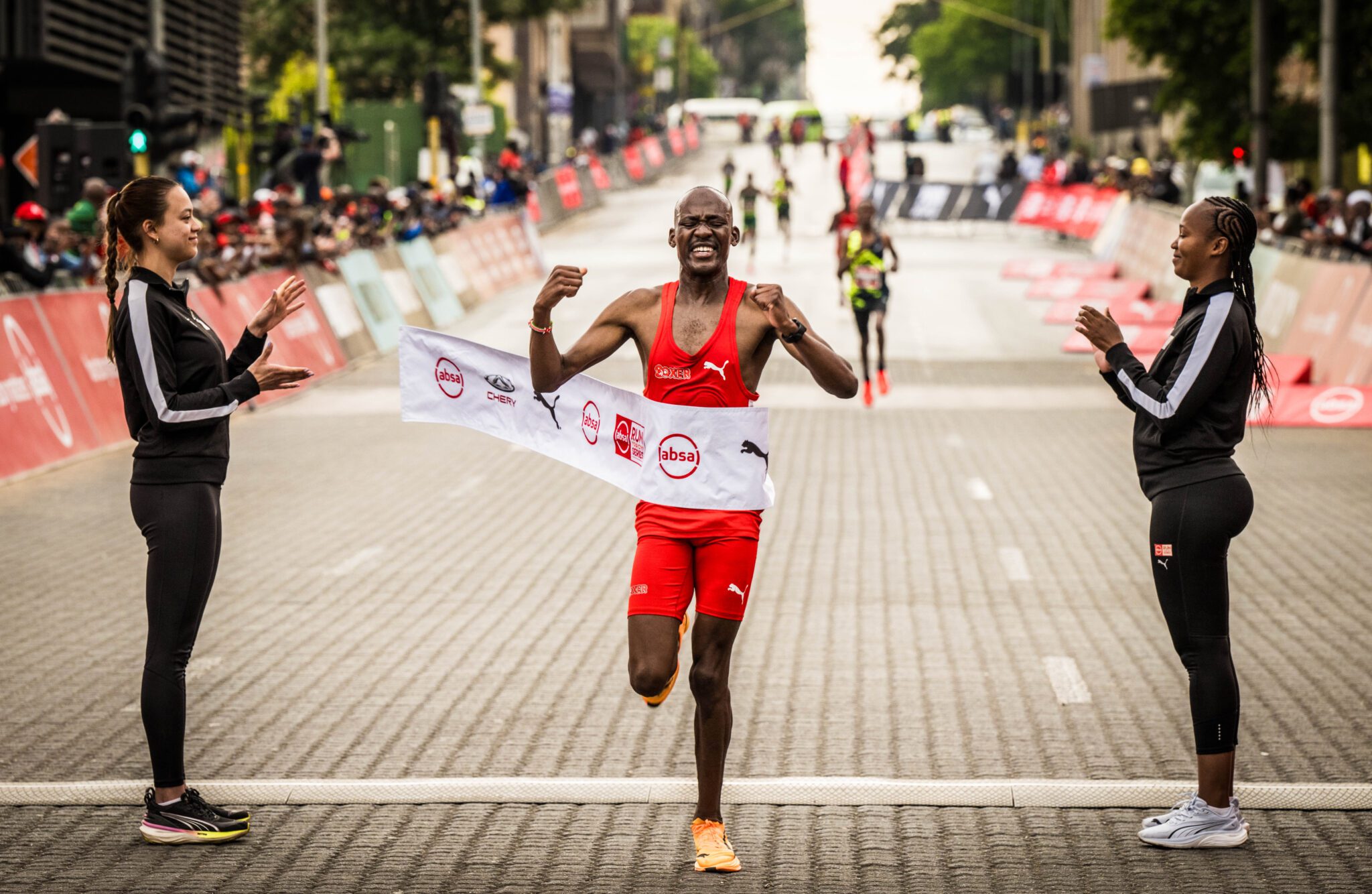 Kabelo and Karabo glitters at Absa RUN YOUR CITY JOBURG 10K - The Athlete