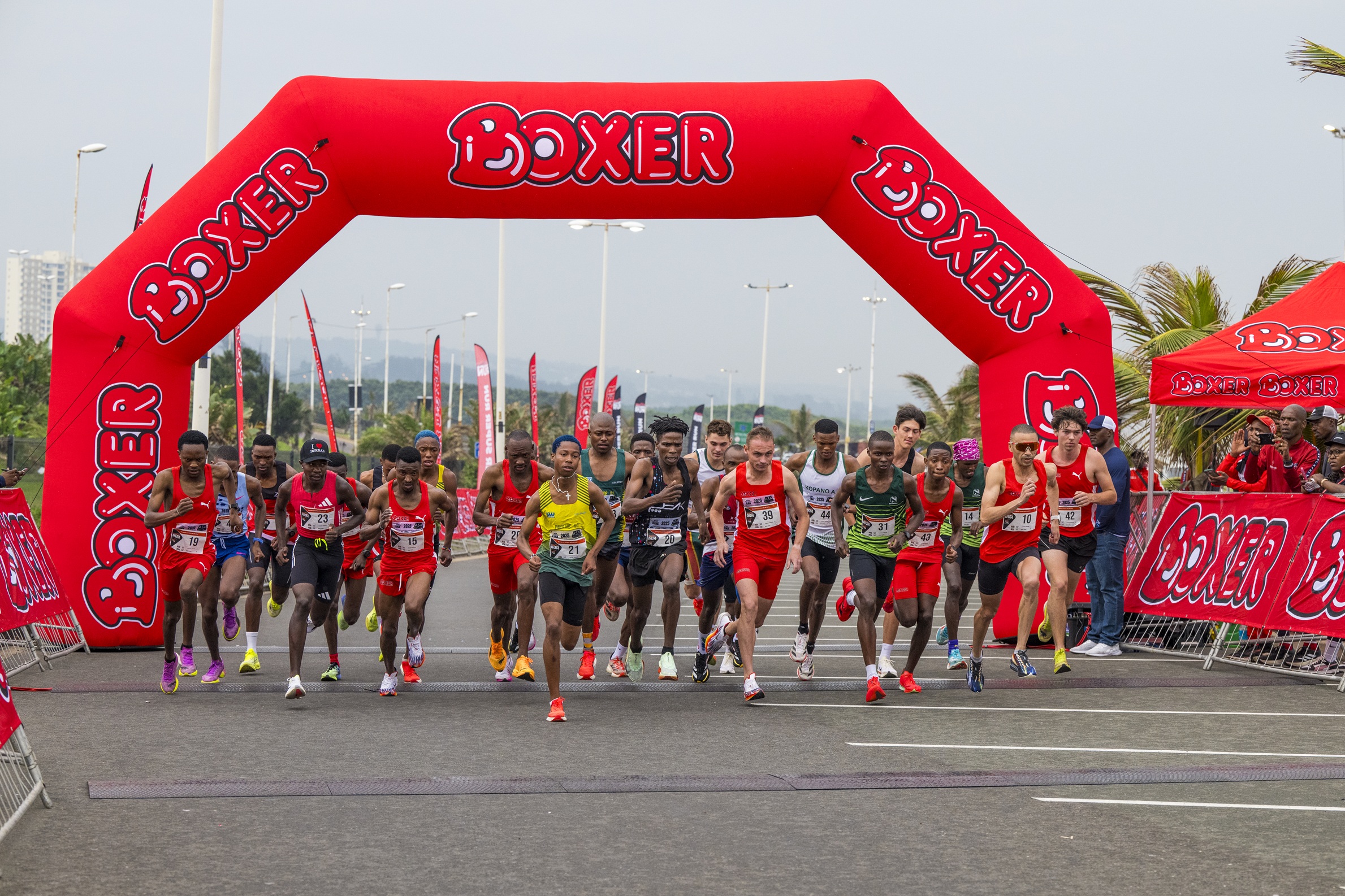 ELITE MEN’S WAVE Start Boxer Super Run Durban 2025 by Anthony Grote ELITE MEN'S WAVE Start Boxer Super Run Durban 2025 by Anthony Grote